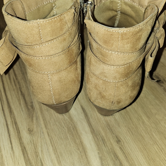 Torrid faux suede booties with side bow - Picture 7 of 9